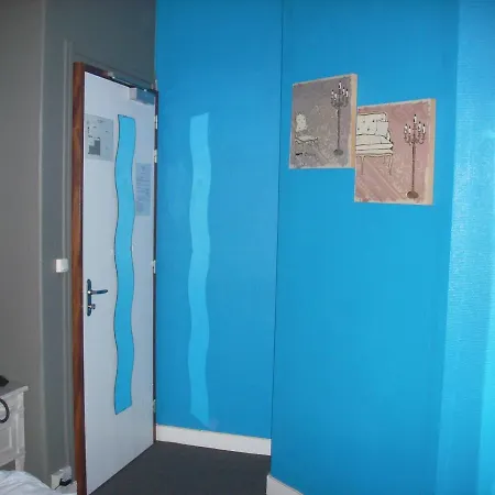 Отель Du Chateau 2*