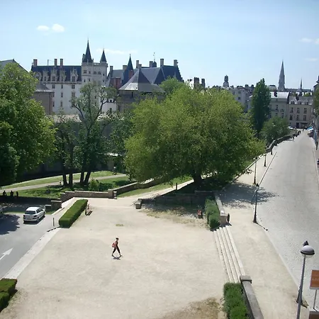 Du Château