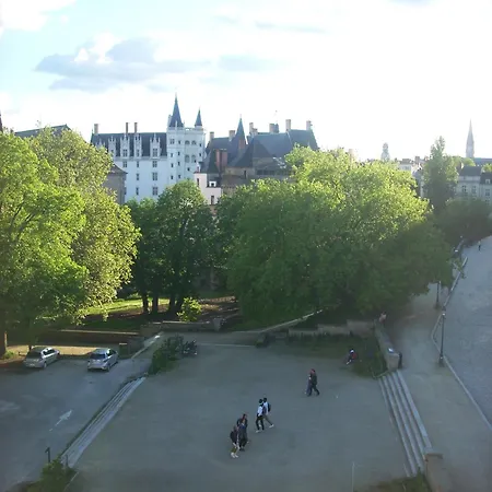 Du Chateau 2* Nantes