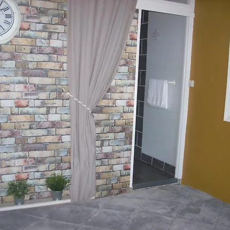 Du Chateau Отель 2*
