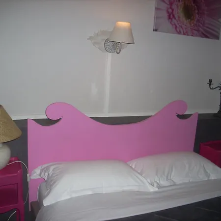 Du Chateau Hotel