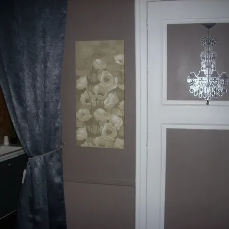 Du Chateau Отель 2*