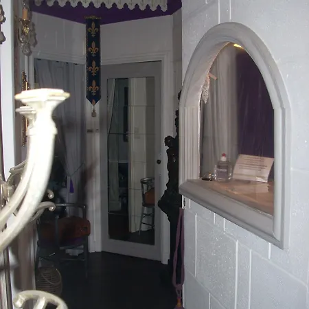 Du Chateau Hotel