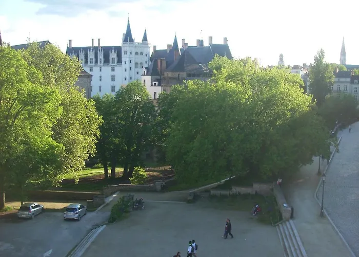 Du Chateau 2* Nantes