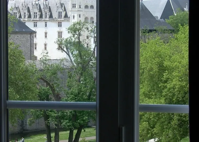 Du Chateau Szálloda Nantes