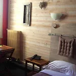 Du Chateau Hotel 2*