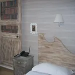 Du Chateau Hotel 2*