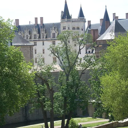 Du Château