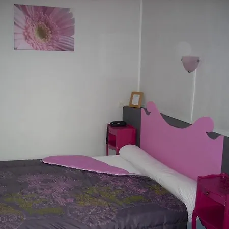 Du Château Hotel 2*